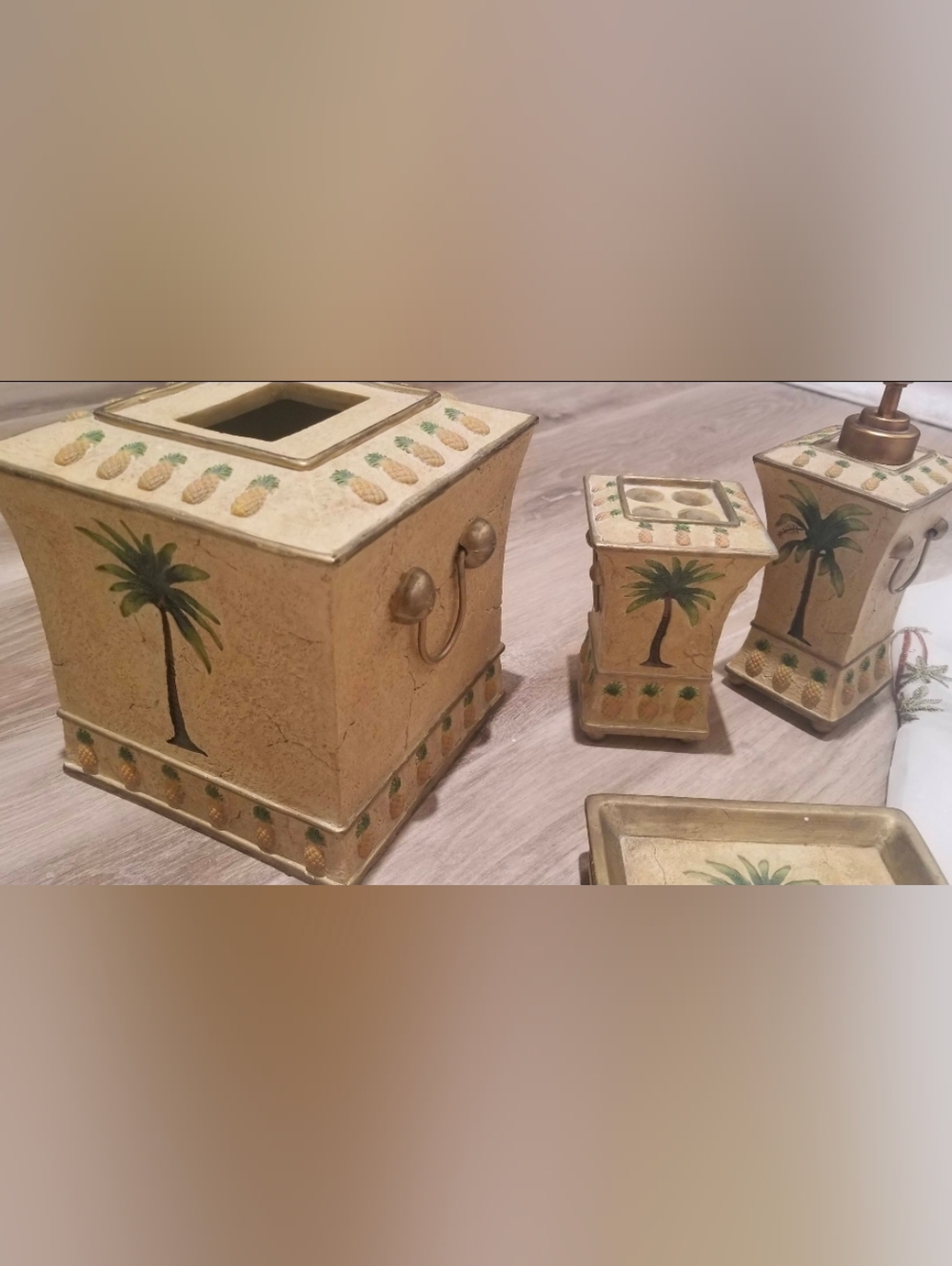 Tropical Palm Tree Bathroom Accessories 4 Piece Set - Picture 7 of 9
